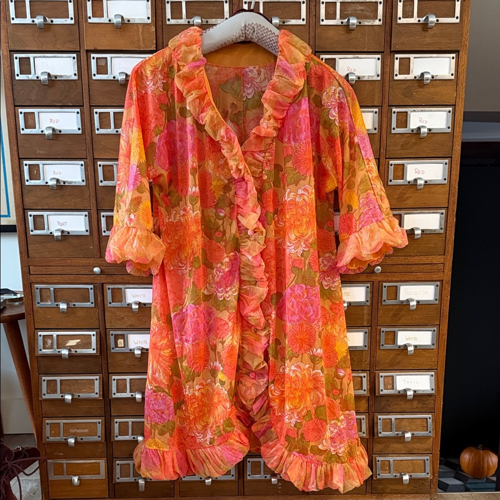 Vintage Vanity Fair Floral Robe Sheer Cover Up Size 38